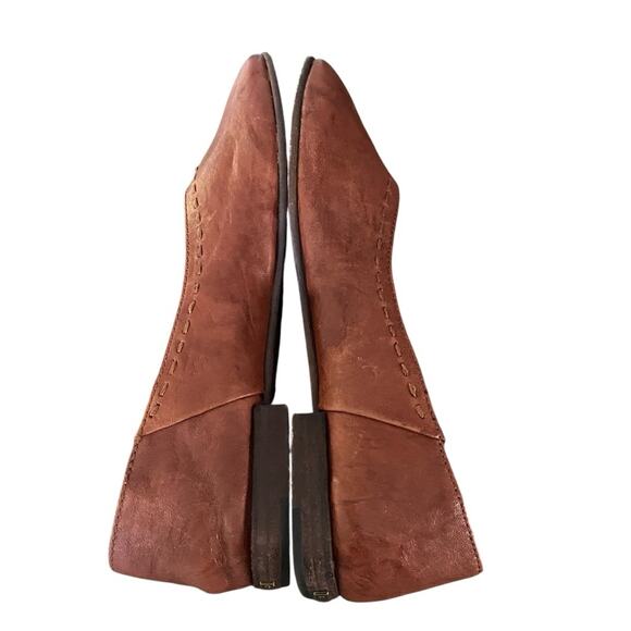 Frye Claire Ballet Flat Leather Cognac Cabrast color brown size 8.5 fits 9 - Picture 7 of 11